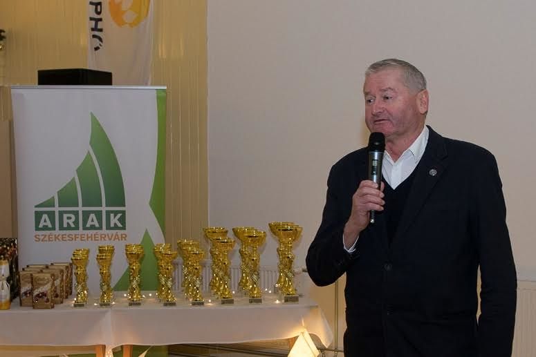 Hazai és nemzetközi szinten sikeres atlétáit díjazta az ARAK az évzárón